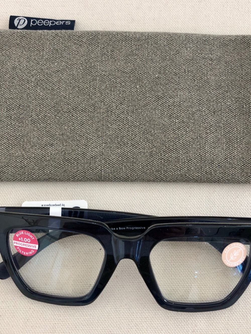New Navy Take a Bow Peepers Progressive blue light filter readers  +1.00 & case